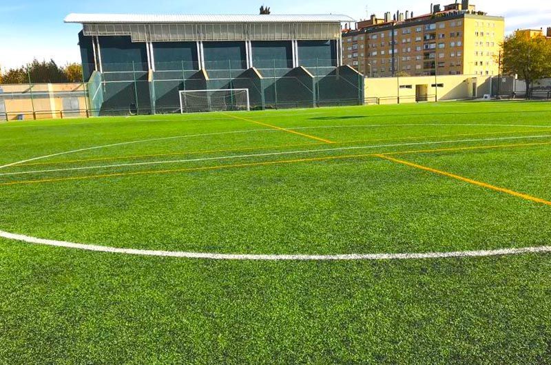 Empresa Instalación CÉSPED ARTIFICIAL Campos Fútbol Madrid