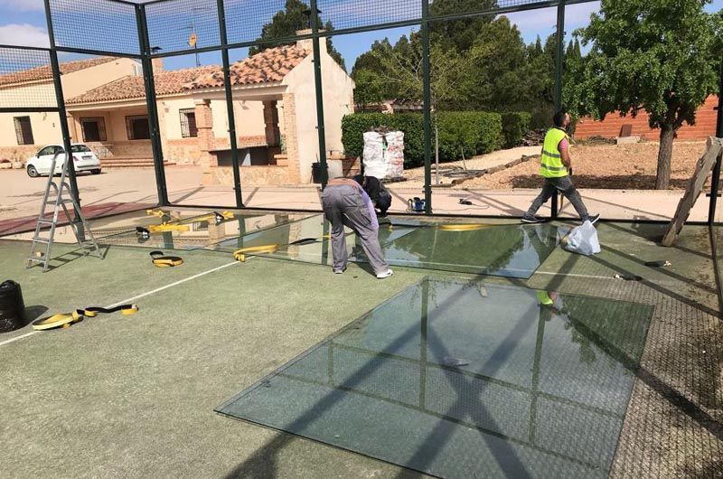 Instalación Estructura Metálica Pista Pádel