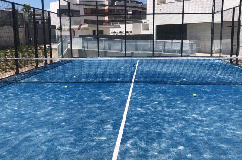 Instalación Pista Padel Comunitaria Edificio Propietarios