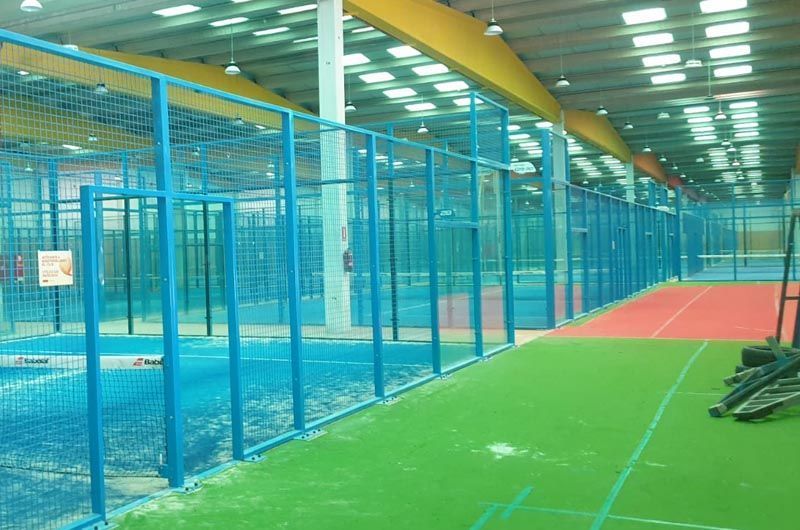 Instalación Pistas Pádel Dentro Naves